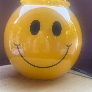 Share a Smile Scentsy Warmer